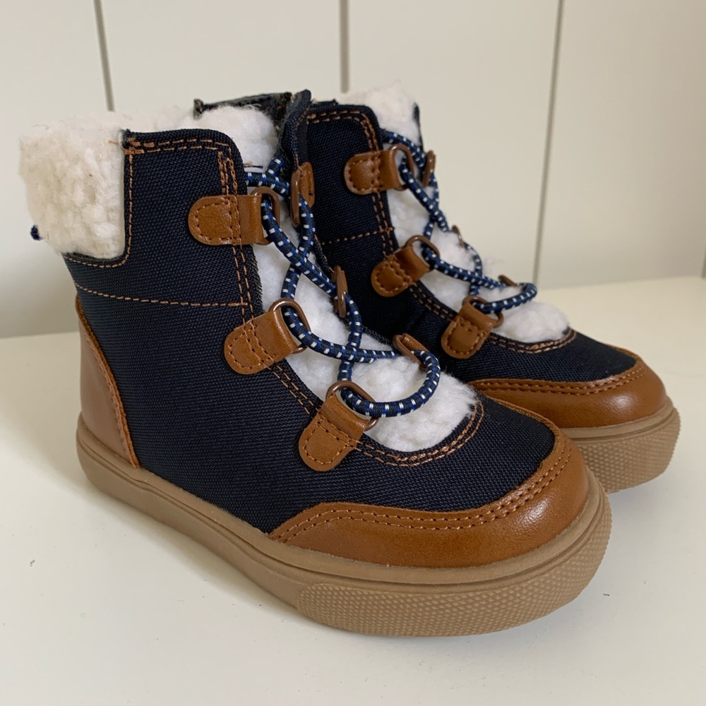 Old Navy toddler boots 7